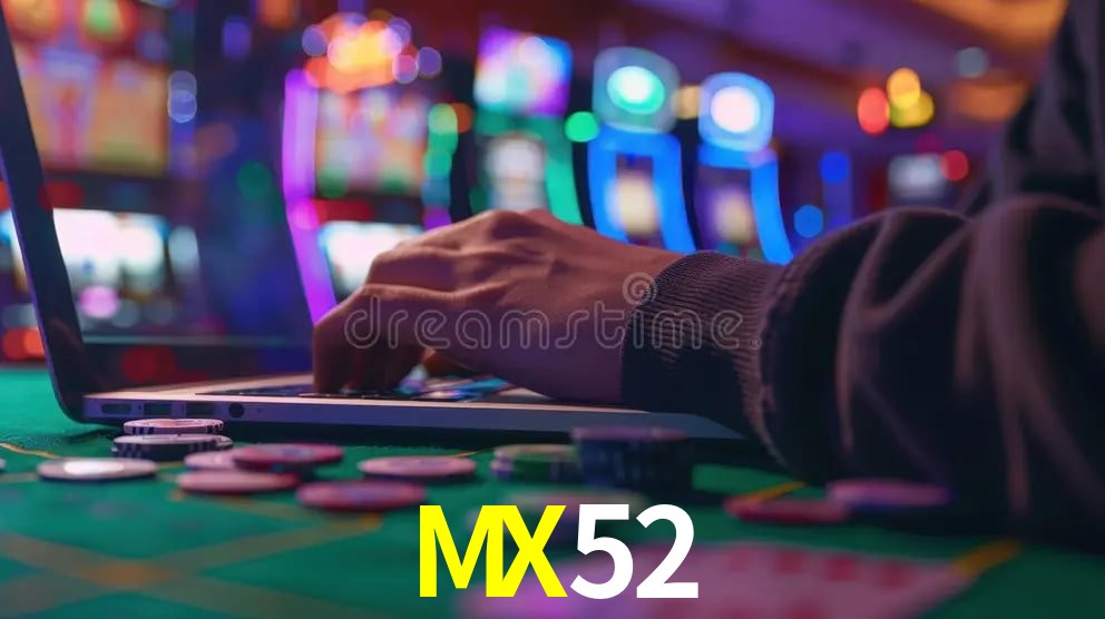 Una escena digital vívida inspirada en casino con MX52 mostrado prominentemente, luces brillantes, fichas, cartas y acentos dorados.